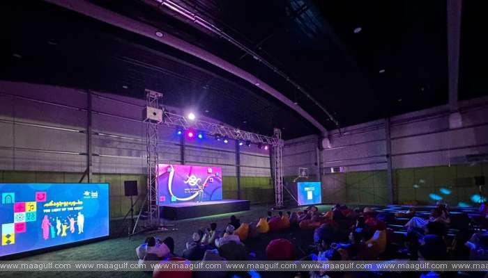 1 మస్కట్ నైట్స్: ప్రత్యక్ష ప్రదర్శనల కోసం సిద్ధమైన వేదిక