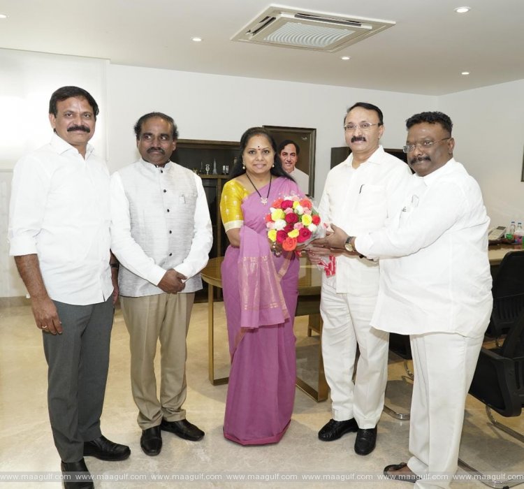1 ఎమ్మెల్సీ కవితను కలిసిన బీఆర్ఎస్ ఏపీ అధ్యక్షుడు తోట చంద్రశేఖర్