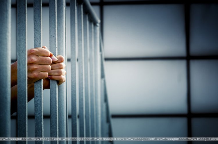 అపార్ట్‌మెంట్‌లో వ్యక్తి నిర్బంధం.. నలుగురు ఆఫ్రికన్లకు 6 నెలల జైలు శిక్ష