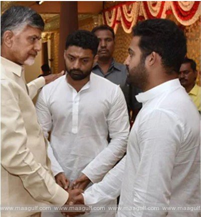 తారకరత్నను చూసేందుకు హాస్పటల్ కు క్యూ కడుతున్న నందమూరి కుటుంబ సభ్యులు