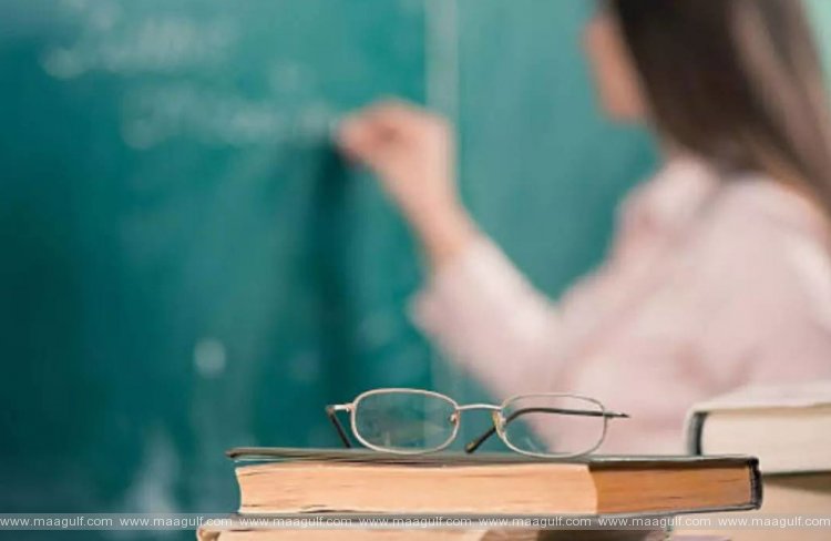 ప్రభుత్వ టీచర్ల ట్యూషన్లపై విద్యాశాఖ సీరియస్