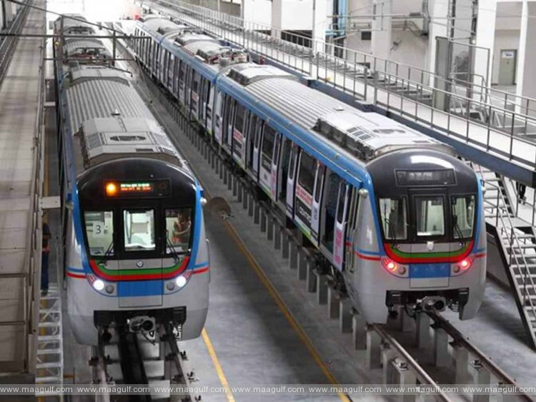 1 హైదరాబాద్ మెట్రో టికెటింగ్ ఉద్యోగులు ఆందోళన..