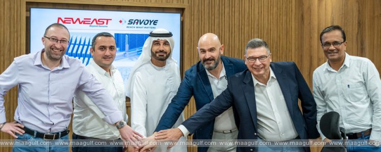 20 Savoye signs a contract with New East General Trading