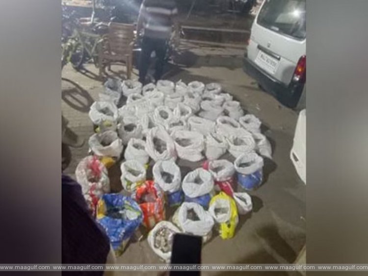విలువైన న‌కిలీ కాయిన్స్ స్వాధీనం