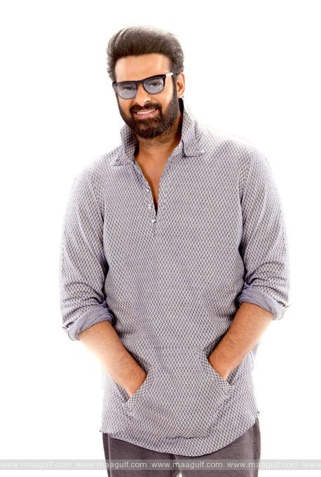 స్టైలిష్ లుక్స్‌లో ప్రబాస్.!