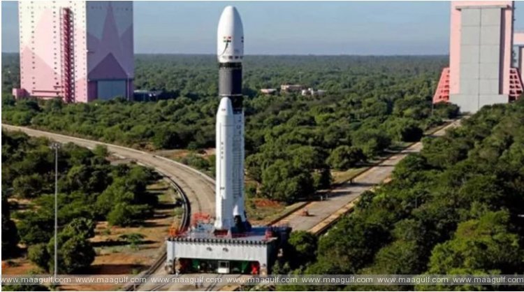 1 మరో భారీ రాకెట్ ప్రయోగానికి సిద్ధమైన ఇస్రో కౌంట్ డౌన్