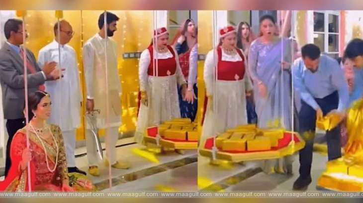 బంగారపు ఇటుకలతో కూతురికి తులాభారం