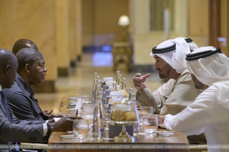 20 UAE President receives President of Angola