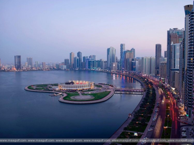 1 భార్యకు విషం ఇచ్చి.. కూతుళ్లను గొంతు కోసి చంపాడు..!