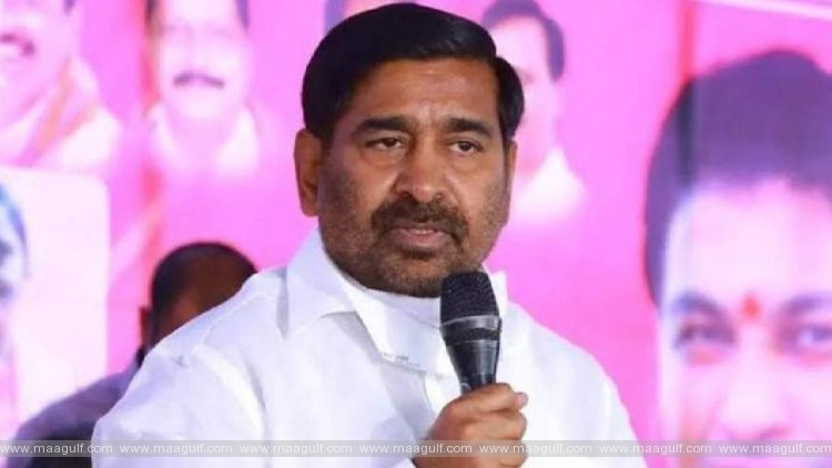 1 ఉద్యోగాల కోసం బండి సంజయ్ ఢిల్లీలో ధర్నా చేయాలి: మంత్రి జగదీష్ రెడ్డి
