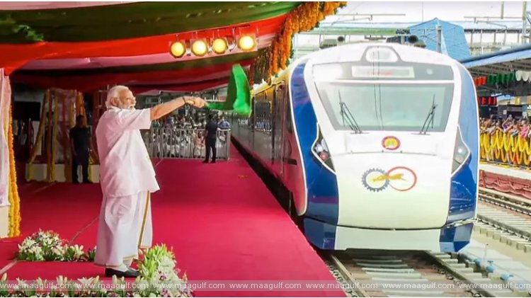 కేరళలో తొలి వందేభారత్ ఎక్స్‌ప్రెస్‌ను ప్రారంభించిన ప్రధాని మోడీ