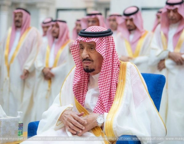 జెడ్డాలో ఈద్ అల్-ఫితర్ ప్రార్థనలు చేసిన రాజు సల్మాన్