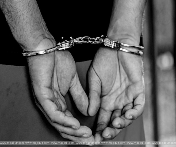 యజమాని కారుకు నిప్పు.. ఇద్దరికి జైలుశిక్ష, Dh66,000 జరిమానా