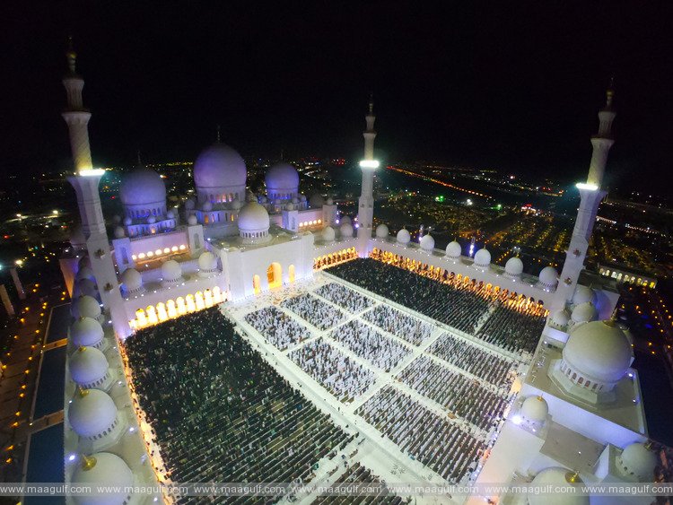 Sheikh Zayed Grand Mosque hosts record 60,310 worshippers on 27th night of Ramadan