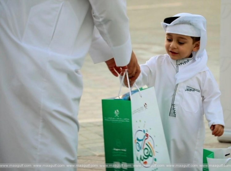 \'ఈద్ జాయ్\' కార్యక్రమంలో 5,000 బహుమతుల పంపిణీ