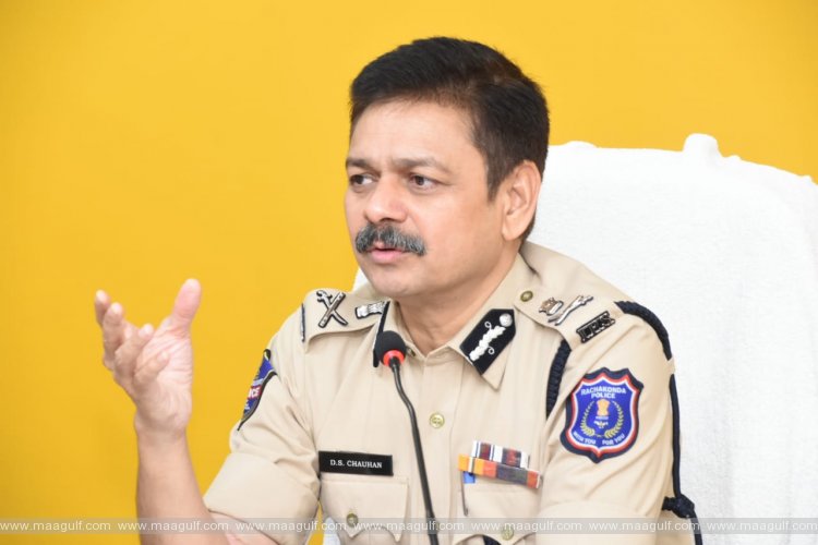 రైతులను మోసం చేసే వారిపై కఠిన చర్యలు: సిపీ డి.ఎస్ చౌహాన్