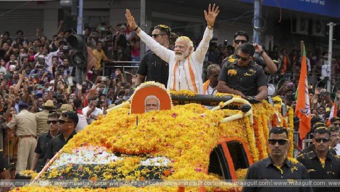 బెంగళూర్‌లో రెండో రోజు ప్రధాని రోడ్‌ షో..