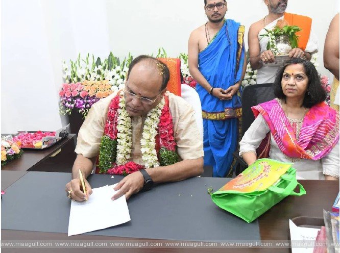 సీఎం కేసీఆర్‌ ప్రధాన సలహాదారుగా బాధ్యతలు స్వీకరించిన సోమేశ్‌ కుమార్