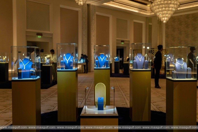 Tanishq\'s Rarest Jewels Light Up Dubai