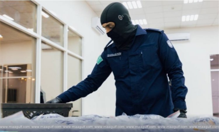 1,957 కిలోల షాబు సీజ్.. ఇద్దరు వ్యక్తులు అరెస్ట్