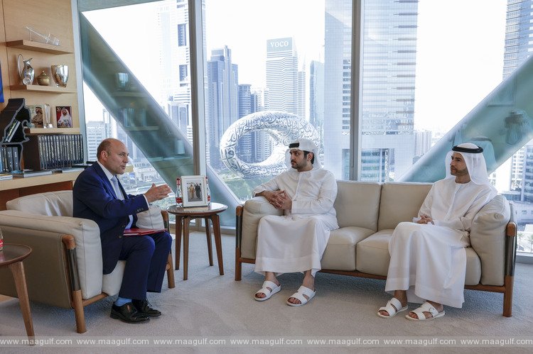 Maktoum bin Mohammed meets with UK’s Economic Secretary to the Treasury