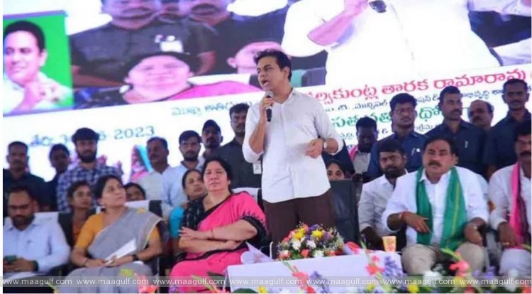 పోడు పట్టాలను పంపిణీ చేసిన మంత్రి కేటీఆర్