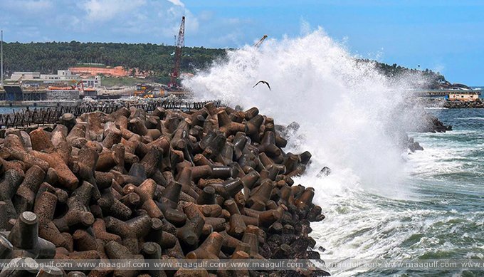 భారత్, పాకిస్థాన్ వైపు కదులుతున్న బిపార్జోయ్ తుఫాను