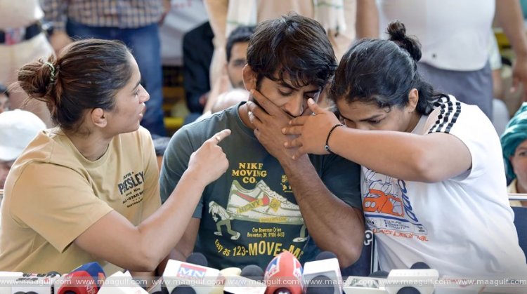 కేంద్ర క్రీడా శాఖ మంత్రితో 6గంటలు సమావేశమైన రెజ్లర్లు..