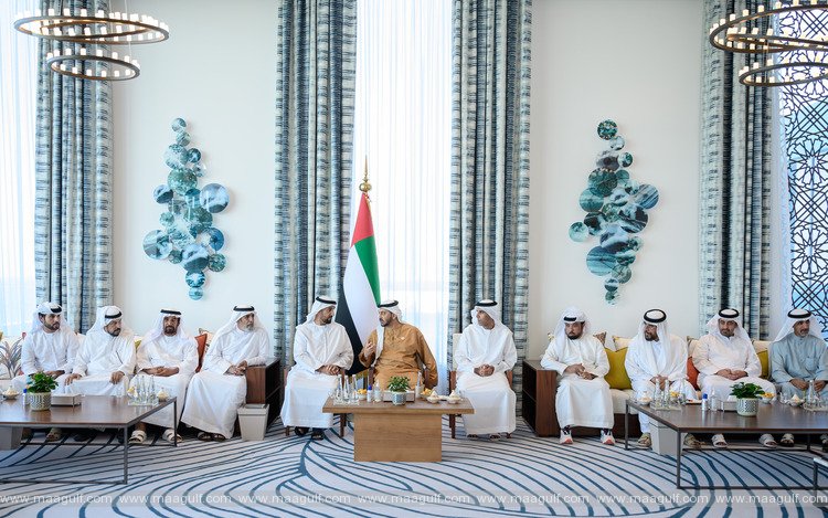 Hamdan bin Zayed meets citizens in Al Dhafra; checks on heritage activities
