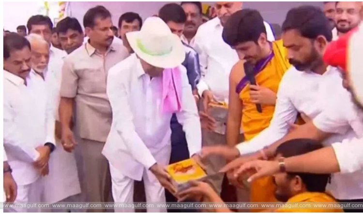 బిఆర్‌ఎస్‌ సెంటర్‌కి శంకుస్థాపన చేసిన సిఎం కెసిఆర్‌