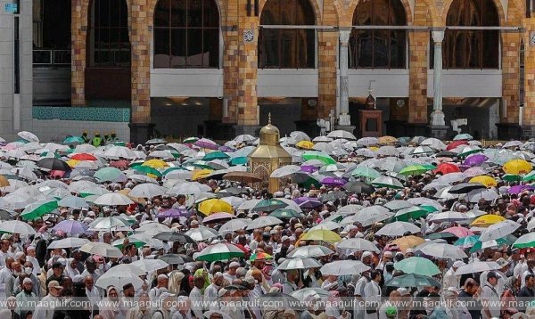 మినా నుండి బయలుదేరిన యాత్రికులు