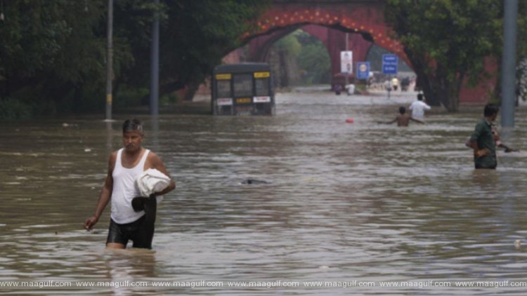 ఢిల్లీని మళ్లీ ముంచెత్తుతున్న వర్షాలు..