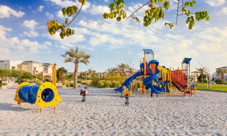 ఎడారిగా మారిన బహ్రెయిన్‌లోని ప్లేగ్రౌండ్‌లు..!