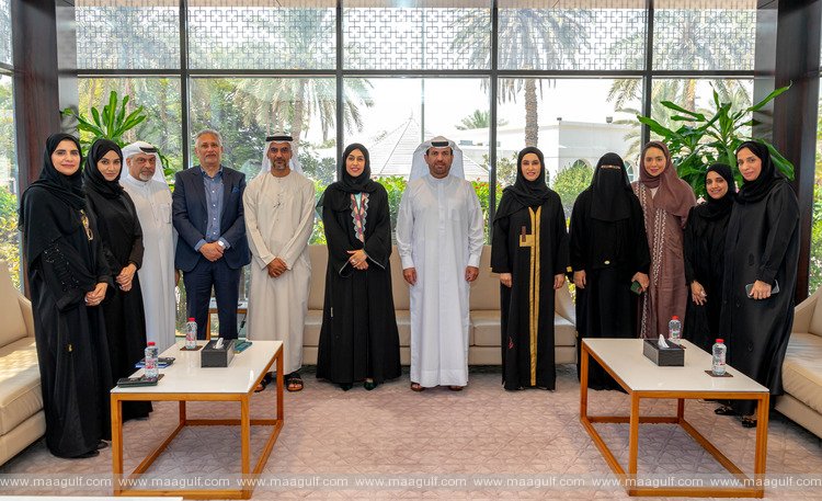 20 Hessa Buhumaid visits DFWAC to Enhance Collaboration in Women and Children\'s Welfare