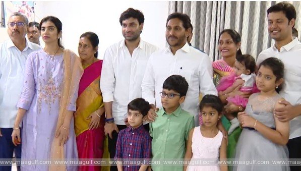 దేవినేని అవినాష్ ఇంటికి సీఎం జగన్