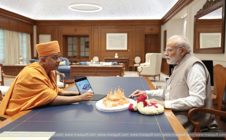 Swami Brahmaviharidas meets PM Narendra Modi
