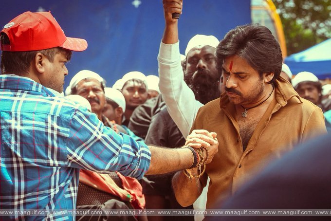 పవన్ కోసం హరీష్ శంకర్.! అక్కడా ఇక్కడా.!