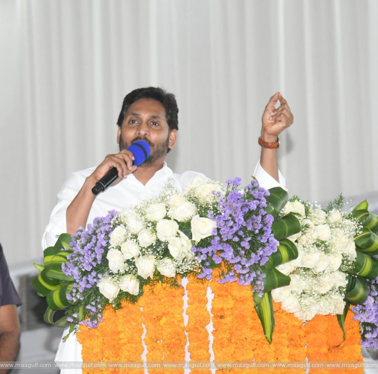 దసరా కానుకగా పెండింగ్‌ డీఏ: సిఎం జగన్