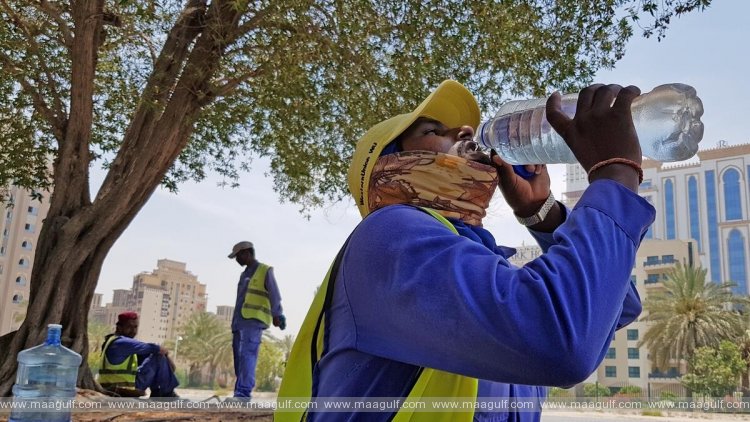 యూఏఈలో మిడ్ డే వర్క బ్యాన్. ఉల్లంఘనలకు 50,000 దిర్హాంల వరకు జరిమానా