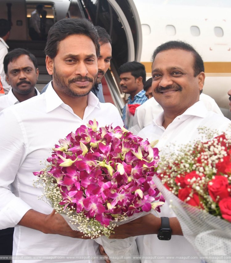 లండన్ పర్యటన పూర్తి చేసుకొని ఏపీకి వచ్చిన సీఎం జగన్