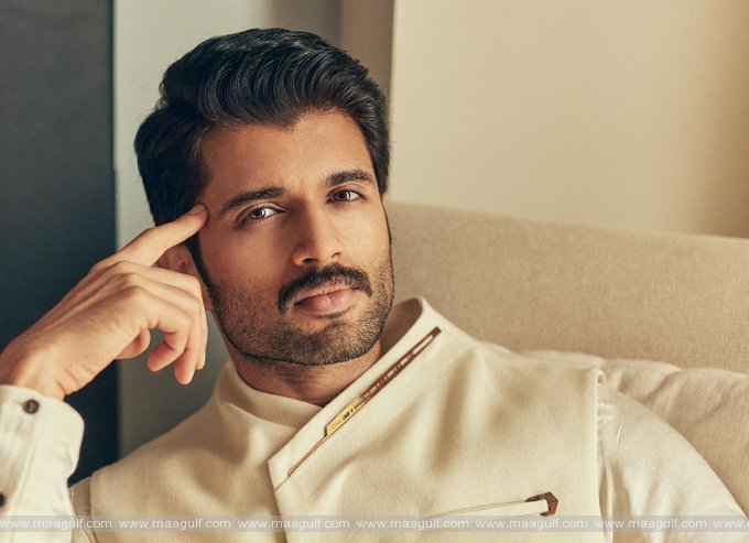 ఫెయిలైనా విజయ్ డైరీ ఫుల్లే.!