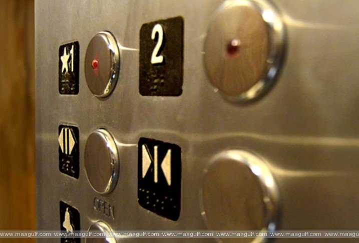 లిఫ్ట్ ప్రమాదం...ఎలివేటర్ కంపెనీ లైసెన్స్ సస్పెండ్