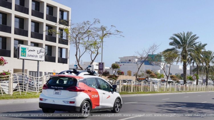 జుమేరాలో డ్రైవర్‌లెస్ ట్యాక్సీల టెస్ట్ డ్రైవ్