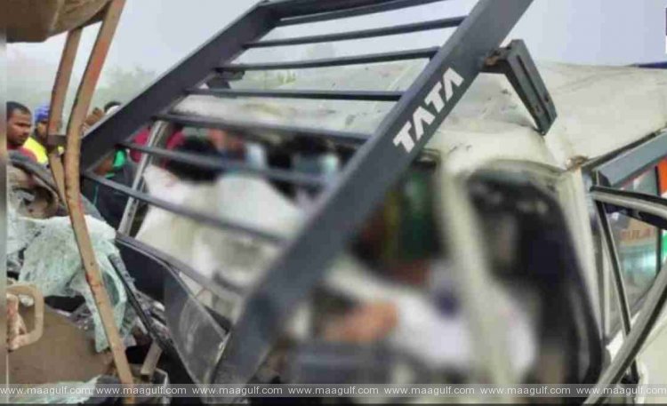 కర్ణాటకలో ఘోర రోడ్డు ప్రమాదం.. 12 మంది ఏపీ వాసులు మృతి