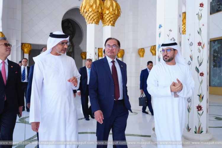 Prime Minister of Malaysia visits Sheikh Zayed Grand Mosque