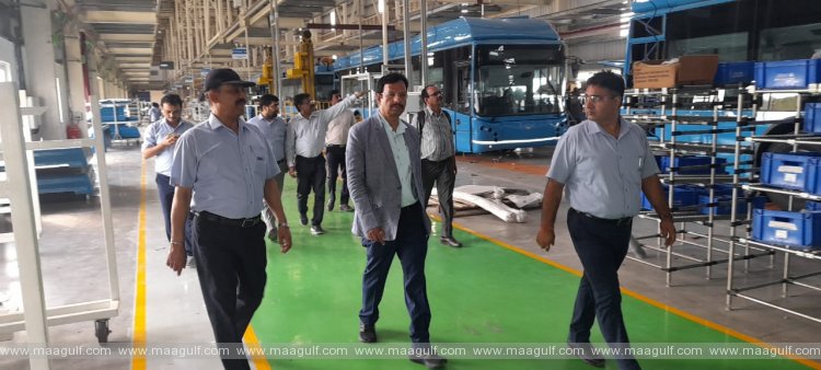 కొత్త ఎలక్ట్రిక్ బస్సుల నిర్మాణాన్ని పరిశీలించిన టీఎస్ఆర్టీసీ ఎండీ వీసీ సజ్జనర్