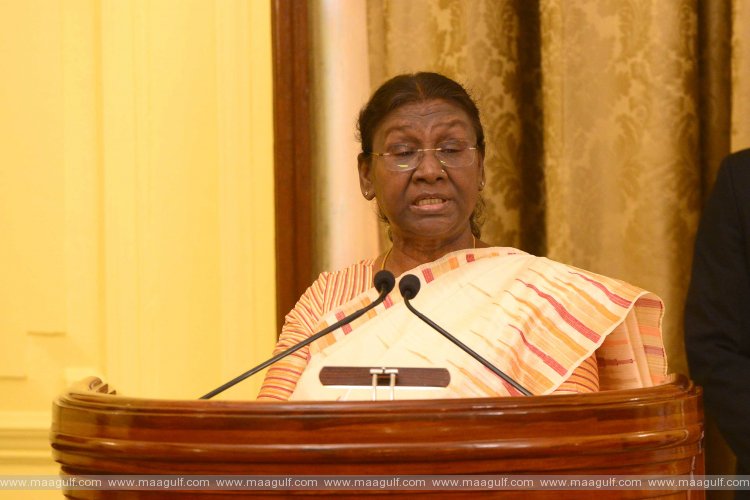 Probationers of Military Engineer Services call on the President Of India