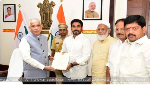 1 ఏపీ గవర్నర్ అబ్దుల్ నజీరుని కలిసిన టీడీపీ బృందం..
