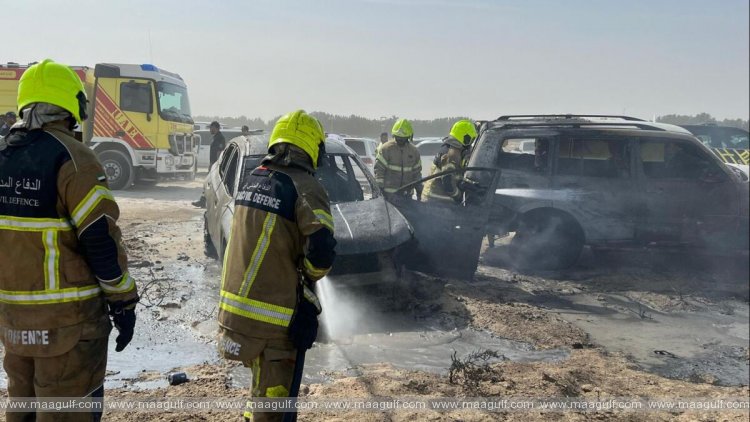 దుబాయ్ పార్కింగ్ స్థలంలో 2 వాహనాలు దగ్ధం