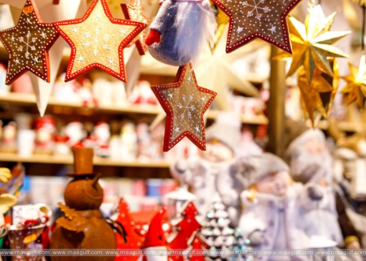 కువైట్‌లోని దుకాణాలలో క్రిస్మస్ అలంకరణలు తొలగింపు